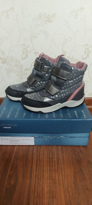 Зимові черевики Geox р.34