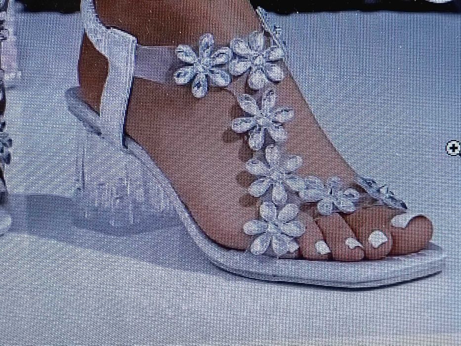 Nowe Eleganckie sandały na obcasie roz 40