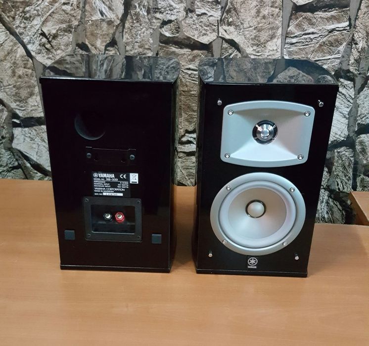 Colunas YAMAHA NS-333