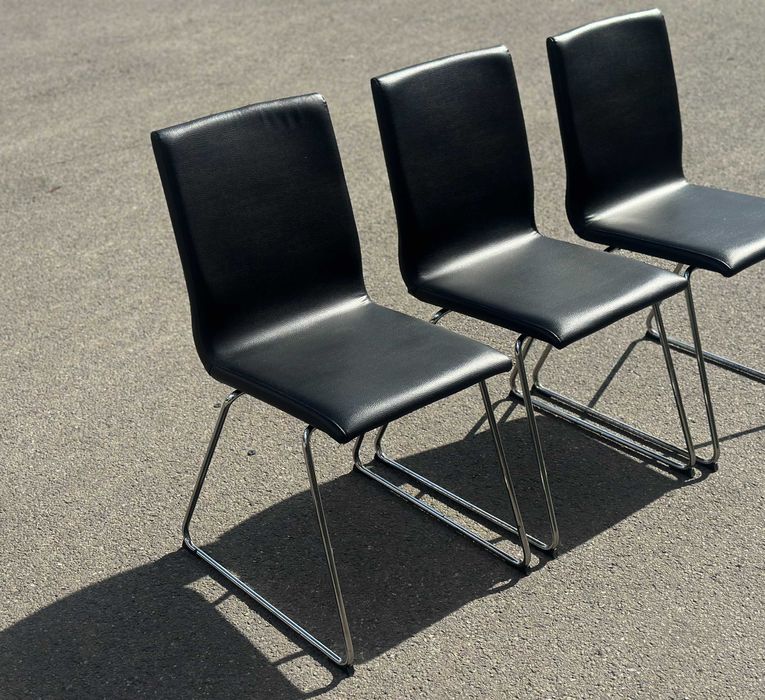 Чорні шкіряні кухонні/обідні/офісні стільці/крісла/меблі з Європи