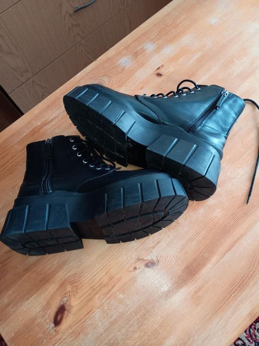 Buty Bershka 41 skóra