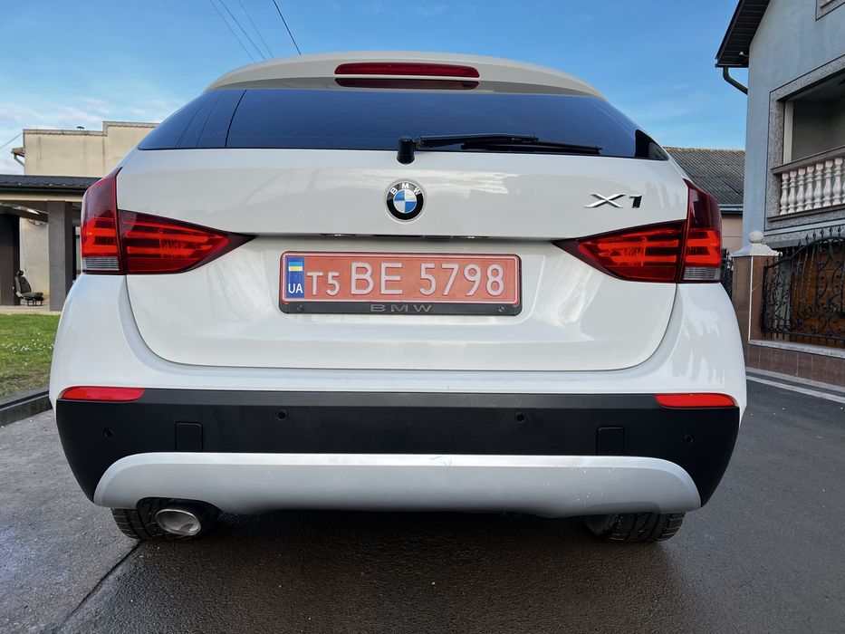 Продам BMW X1  2.0 Dizel