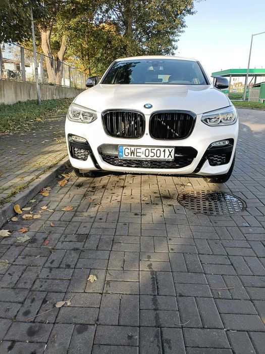 samochód osobowy BMW