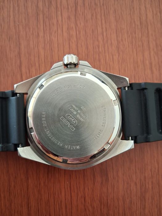 Relógio Casio novo MVD-107-1A1, nunca usado.