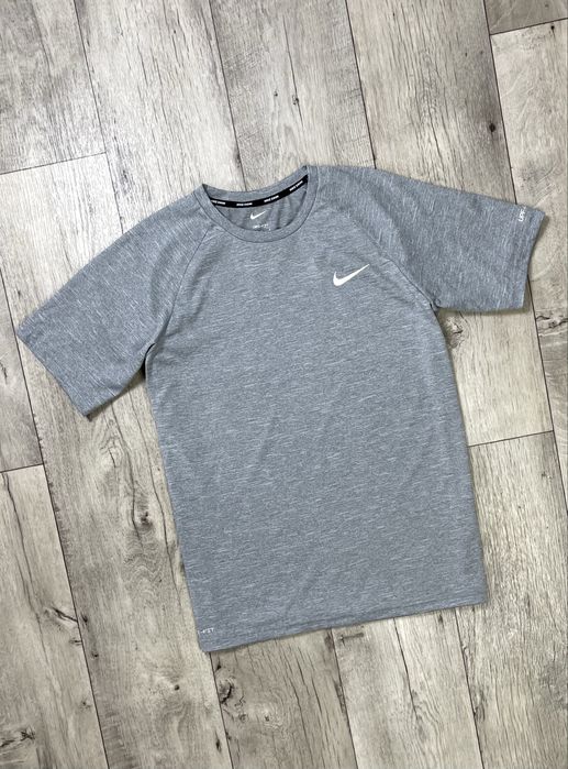 Nike Swim dri-fit футболка L размер спортивная серая
