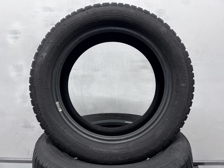 4шт всесезонні 205/55/R16 8мм Goodyear Vector 4 Seasons