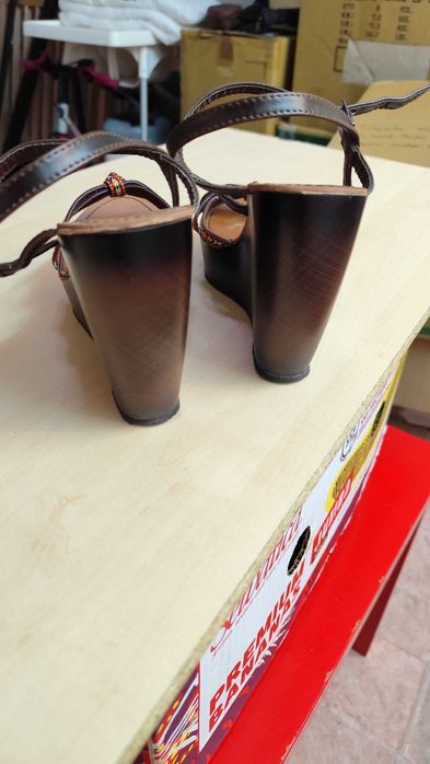 Sapatos Natura, tamanho 39