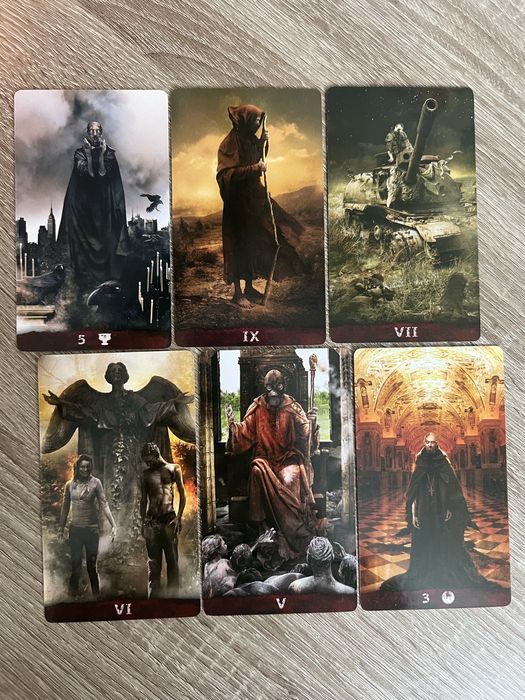 Розпродаж колод таро