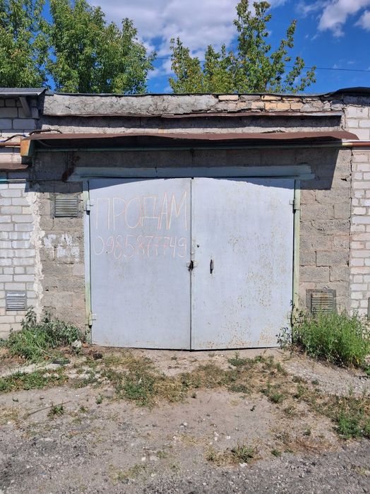 Продам 2 гаража бабурка