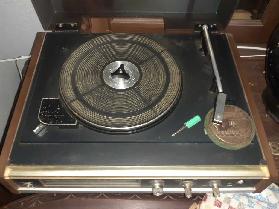 Gira discos dos anos 80 c/ radio