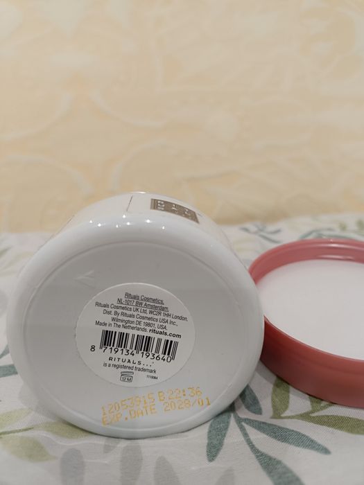 Sugar body polish the ritual of Sakura (selado)