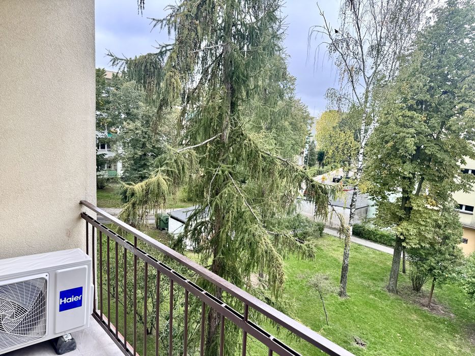 3 pokoje | 52 m² | Po kapitalnym remoncie | 2 balkony | Klimatyzacja | 2. piętro