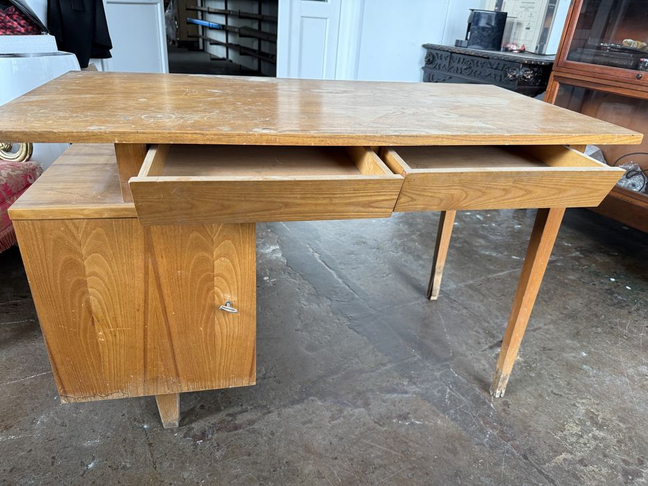 Biurko projekt Puchała jesionowe do renowacji