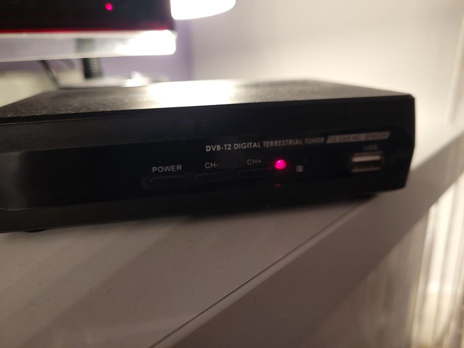 Telewizor Samsung 37 cali dekoder dvb t piloty