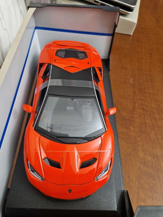 Лот №24.Lamborghini Centenario. 1/18 Maisto.