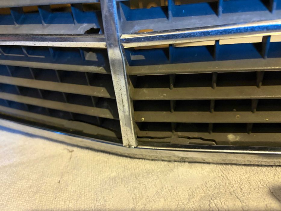 Gril Atrapa  MERCEDES W201 190