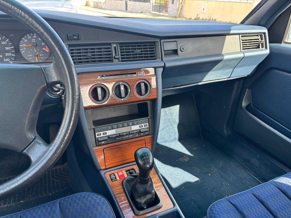 Mercedes 190 E   139000 kms Nacional