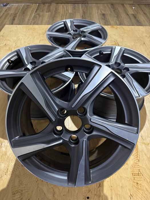 R16_Легкосплавні диски Volvo R-design V40, V50, V60