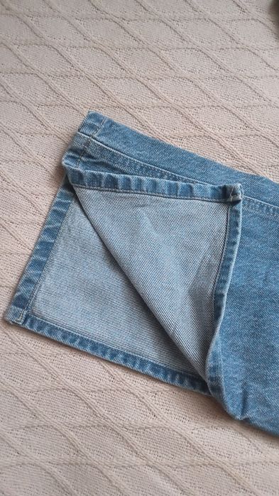 H&M 38r proste niebieskie dżinsy z rozcięciem