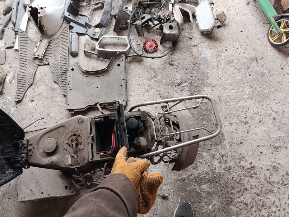 Honda lead SS запчастини