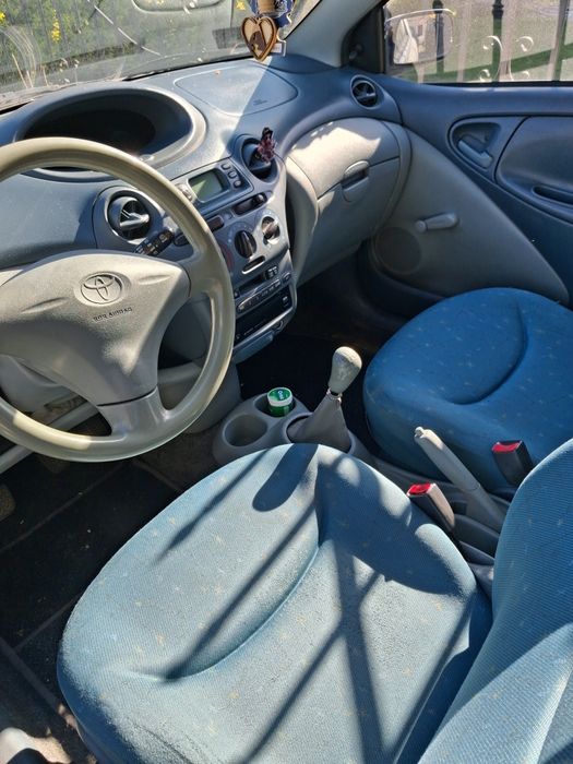 Sprzedam toyotę yaris