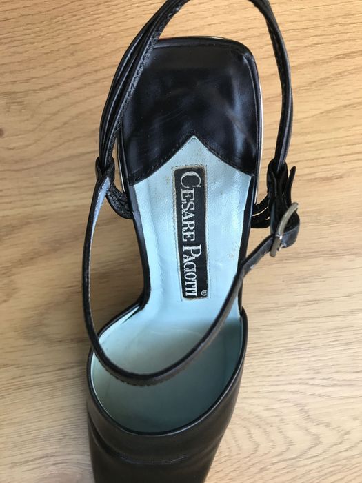 Чорні жіночі босоніжки з натуральної шкіри, Італія.