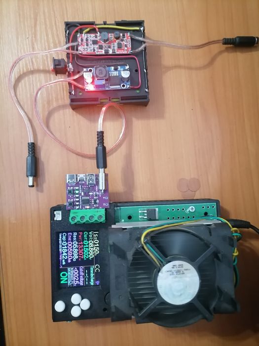 Плата UPS 2S 8,4V Підвищувальний модуль DC 12V/ 9V 24 Вт 1.5А