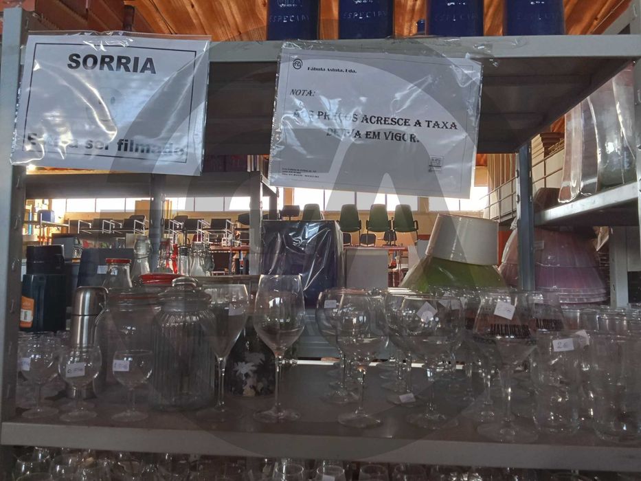 Copos / taças e jarras em vidro