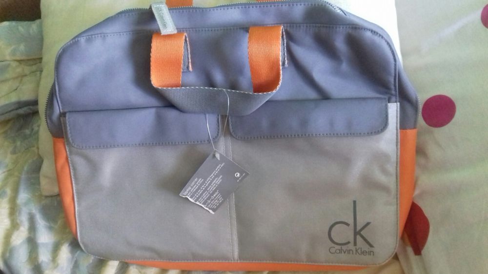 Calvin-Klein torba na laptopa