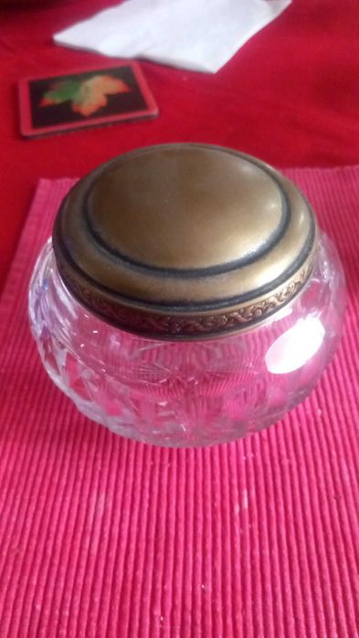Butter dish and crystal jars430582813259223043