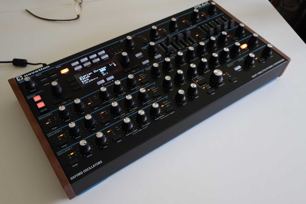 Sintetizador Novation Peak