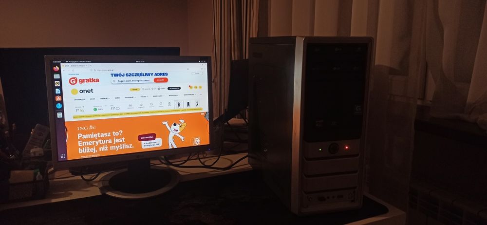 Komputer stacjonarny mustang.