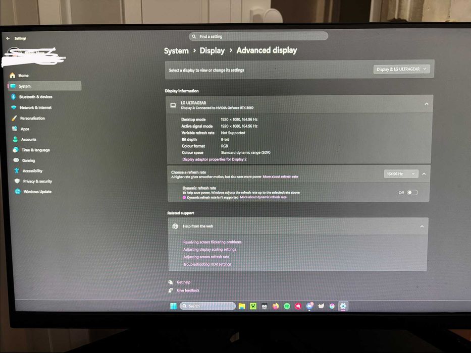 Setup Gaming Completo com 2 monitores, 1 teclado e 1 webcam