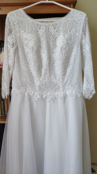 Suknia ślubna 44r. Ręcznie szyta nie klejona.