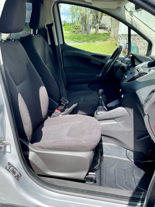 Ford Transit Courier 2014 Rok