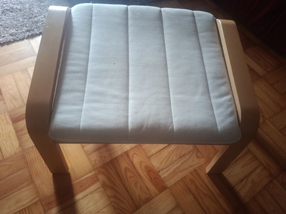 Cadeirão com banqueta