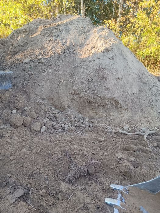 Ziemia,Piach na podniesienie terenu ,kruszywo.