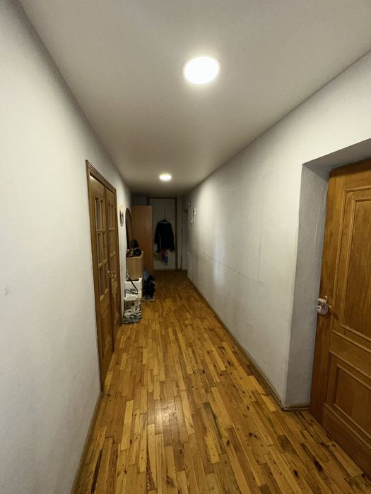 Продам  4к.квартиру в Центре"S=92м2"Князя  В.Великого-15"Б"