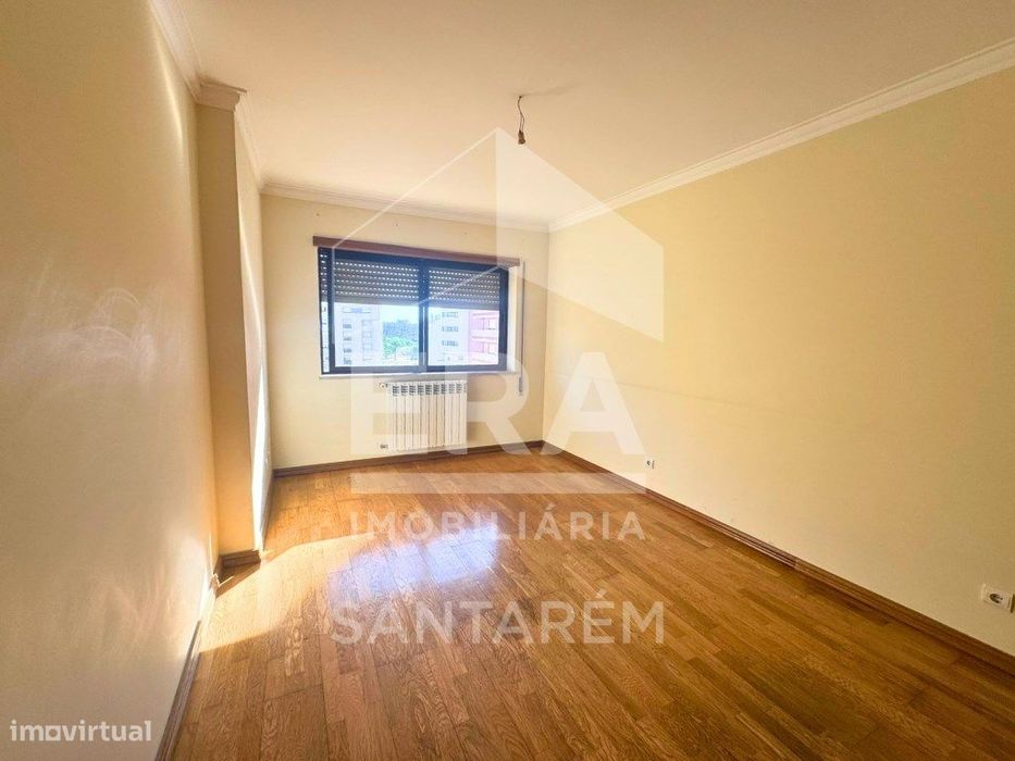 Apartamento T3 com varanda