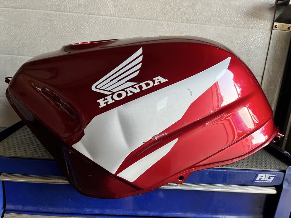Zbiornik honda cbr 1000 sc24