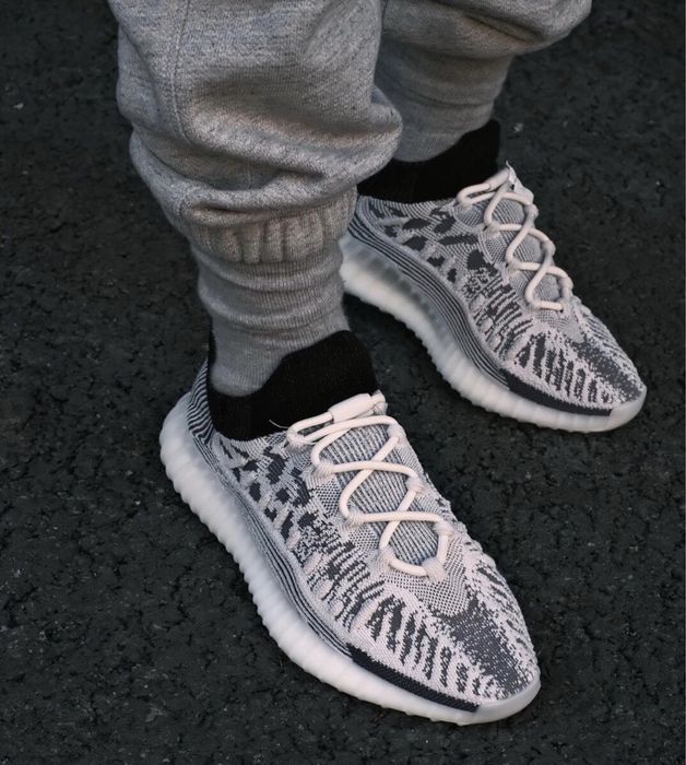 Чоловічі кросівки Adidas YEEZY 350 V2 IG9608 ОРИГІНАЛ size 43/44