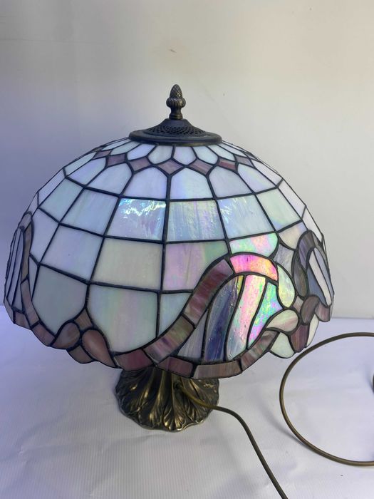 Lampa witrażowa stołowa