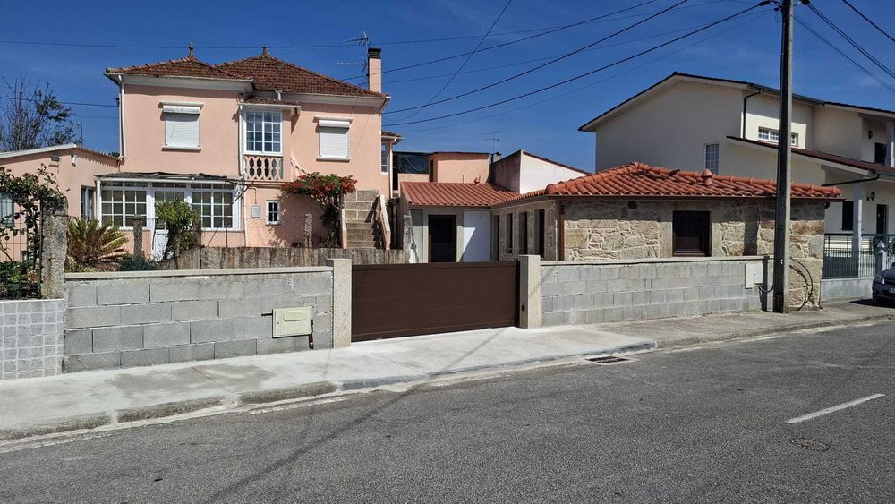 Casa em pedra  T2 para alugar com suite