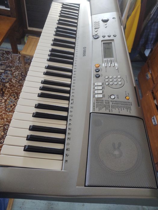 Yamaha psr p300 синтезатор
