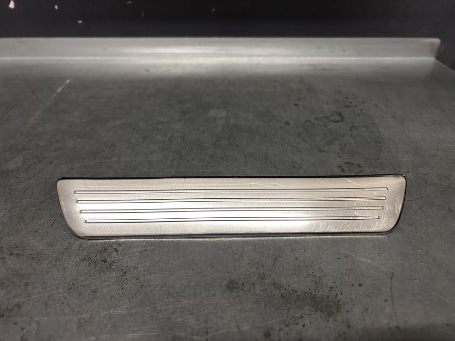 Listwa nakładka progu chrom lewy tył Mercedes CLA C117 A W176 GLA W156