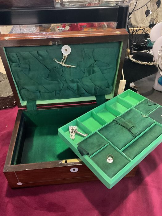 Caixa Guarda joias inglesa mahogany 25x17x10 cm