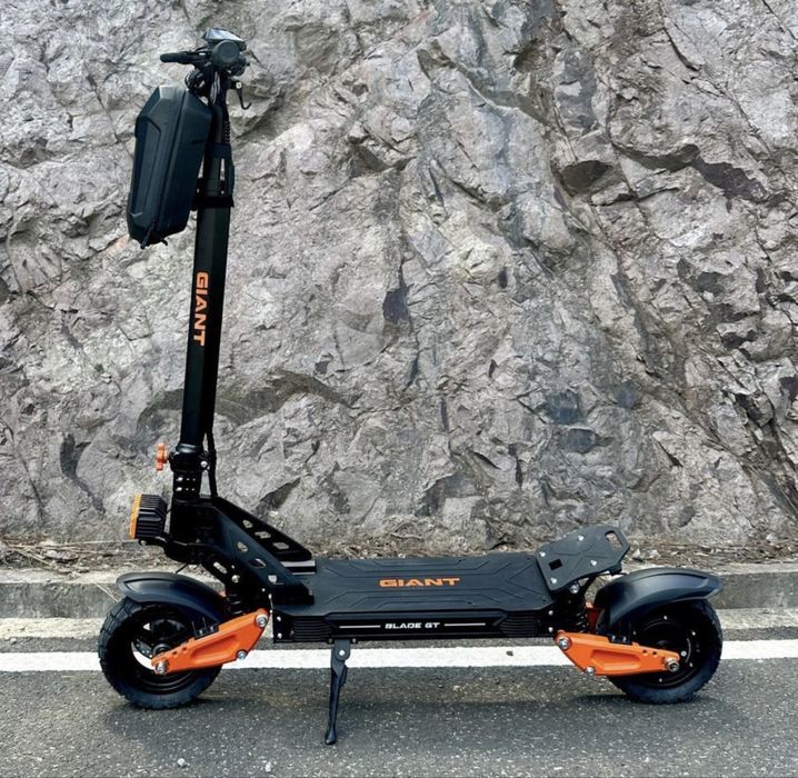 Продам електросамокат