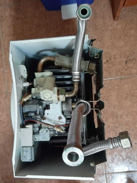 Esquentador Junkers 11L usado (para peças)