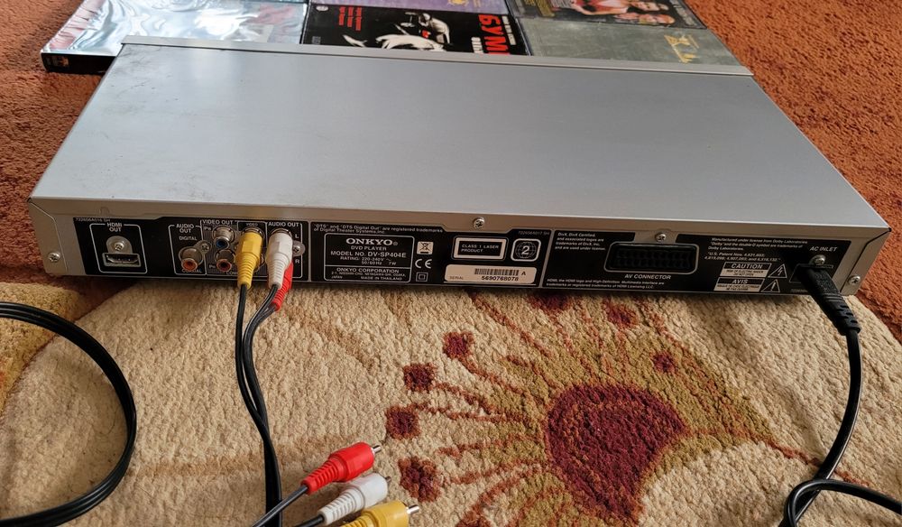 ONKYO DVD player + колекція дисків DVD
