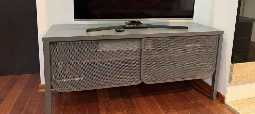 Szafka pod telewizor szara metalowa